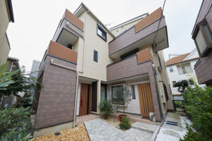 main_7110-20201028161000